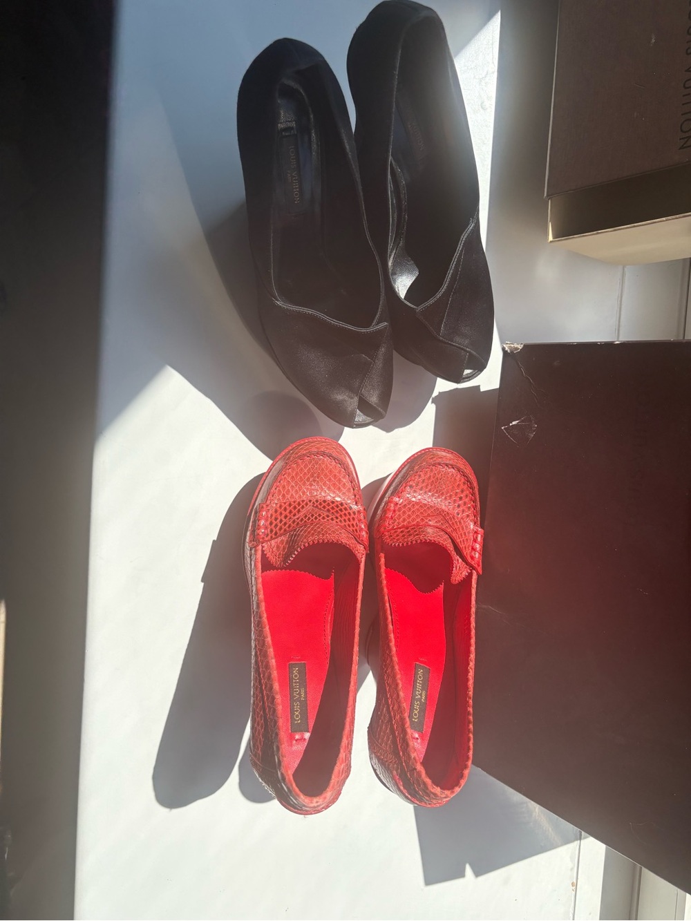 Bundle 2 pairs Louis Vuitton Wedge Heels 1 black 1 Red - size 37 - Picture 16 of 17